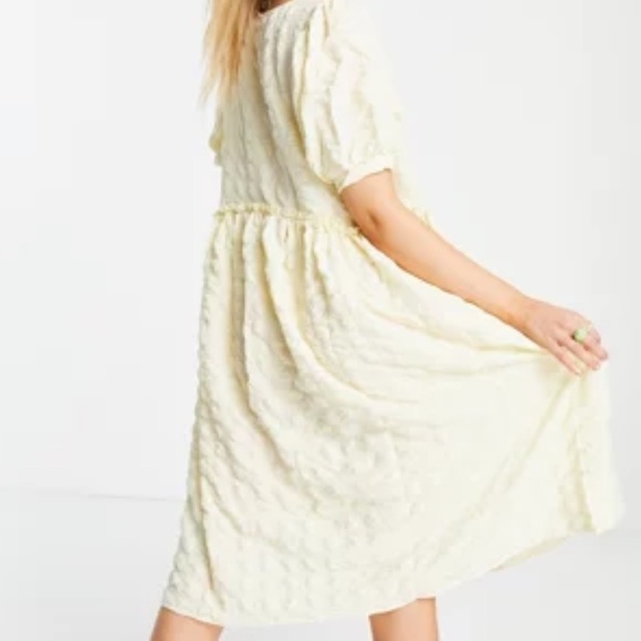 Pieces Mariah puff sleeve smock dress in yellow size Medium. - Picture 3 of 10